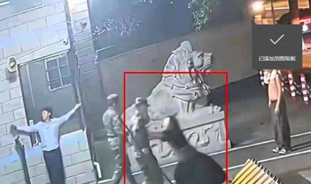 华体会-四川武警营门推哨兵后续：大家都搞错了罪名，她面临的不是袭警罪